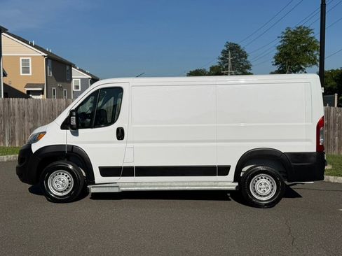 Used 2025 RAM ProMaster 2500 w/ U-Haul Equipment Group FWD image 7