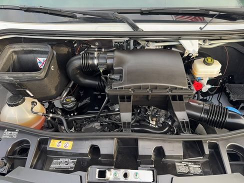 Used 2021 Mercedes-Benz Sprinter 2500 image 20