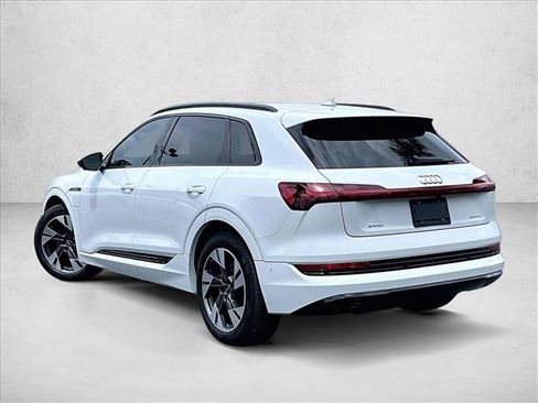 Used 2022 Audi e-tron Premium AWD/4WD image 13