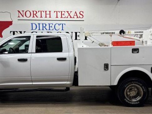 Used 2018 RAM 3500 Tradesman image 9