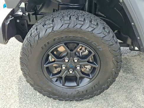 Used 2024 Jeep Wrangler Unlimited AWD/4WD image 29