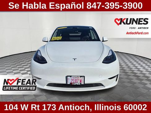 Used 2024 Tesla Model Y Long Range AWD/4WD image 2
