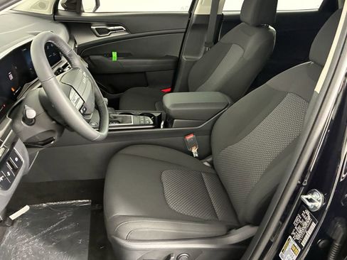 New 2026 Kia Sportage LX image 12