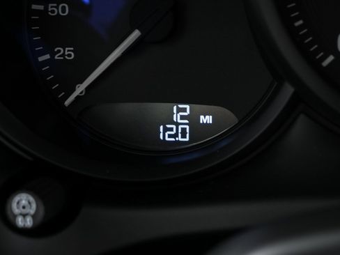 New 2026 Porsche Macan image 12