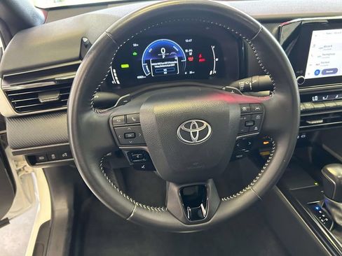 Certified 2025 Toyota Camry SE FWD image 19
