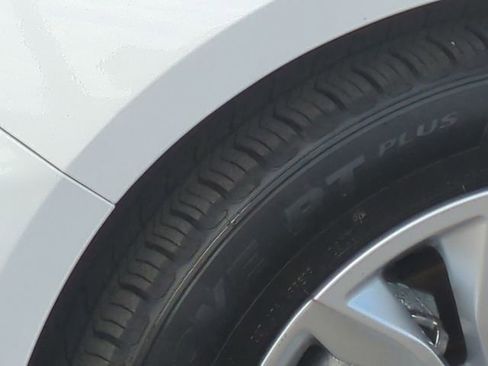 Used 2024 Chevrolet Malibu LT FWD image 18