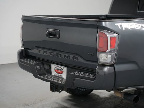 Certified 2022 Toyota Tacoma TRD Sport image 9