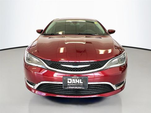 Used 2015 Chrysler 200 Limited w/ Convenience Group FWD image 3
