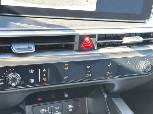 Certified 2026 Kia Sorento LX FWD image 20