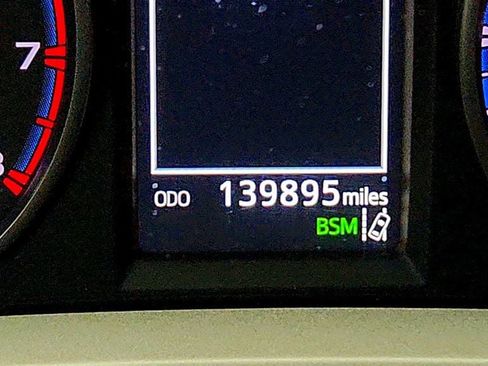 Used 2018 Toyota RAV4 XLE w/ Plus Extra Value Package FWD image 16