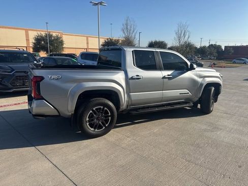 Used 2024 Toyota Tacoma TRD Sport image 3
