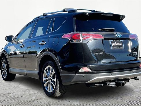 Used 2018 Toyota RAV4 Limited image 8