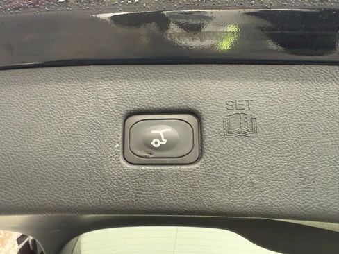 Used 2023 Ford Edge SEL w/ Convenience Package image 30