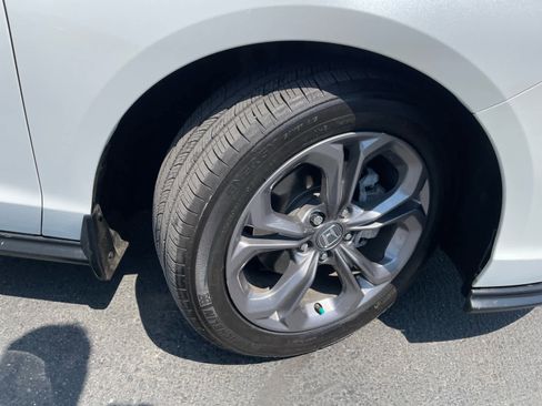 Used 2024 Honda Accord EX image 22