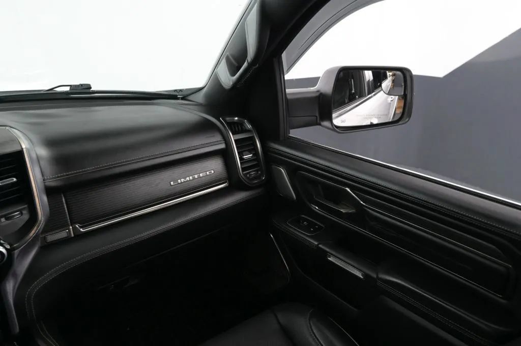 Used 2019 RAM 1500 Limited AWD/4WD image 43