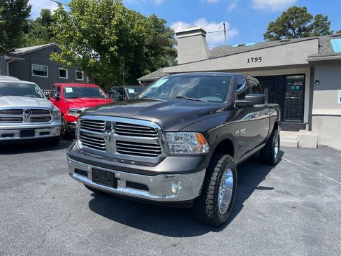 Used 2018 RAM 1500 Lone Star AWD/4WD image 2