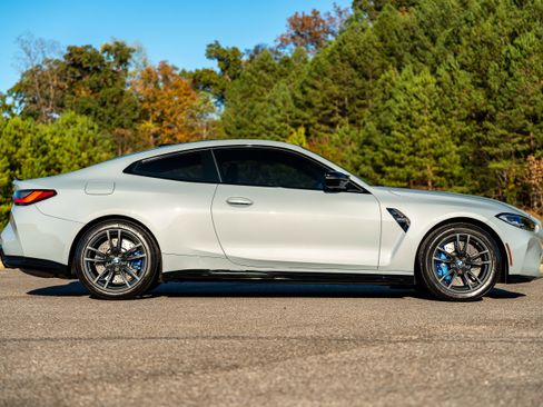 Used 2024 BMW M4 image 11