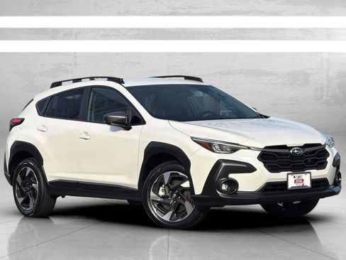 Used 2025 Subaru Crosstrek 2.5i Limited w/ Crosstrek Mirror Package image 2