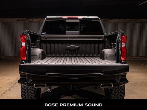 Used 2025 Chevrolet Silverado 1500 LT Trail Boss w/ Convenience Package II image 9