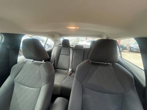 Used 2022 Toyota Corolla LE FWD image 18