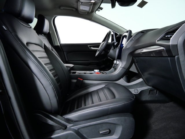 Certified 2024 Ford Edge SEL w/ Convenience Package AWD/4WD image 11