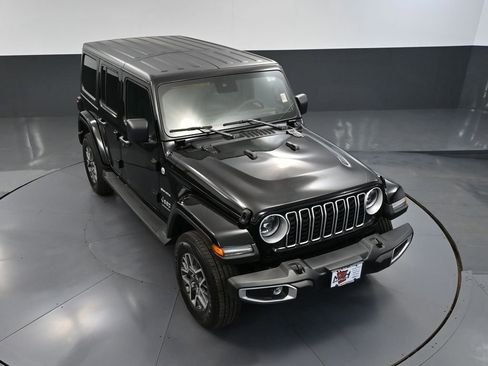 Used 2024 Jeep Wrangler Sahara AWD/4WD image 52