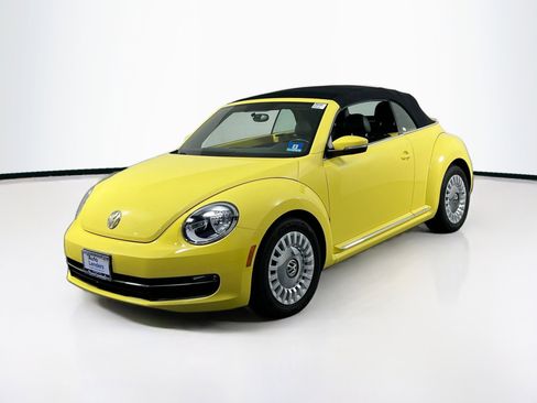 Used 2014 Volkswagen Beetle 2.5 image 1