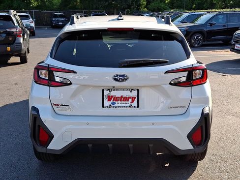 Used 2024 Subaru Crosstrek 2.5i Limited AWD/4WD image 5