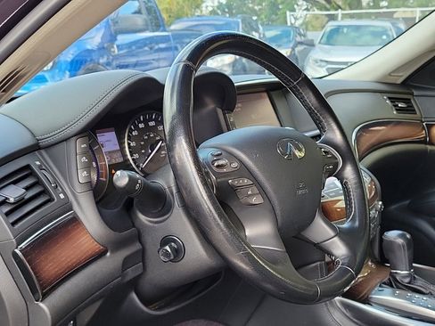 Used 2015 INFINITI Q70 L 5.6 AWD/4WD image 9