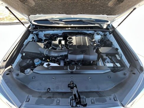 Used 2024 Toyota 4Runner SR5 Premium w/ Moonroof Package image 34