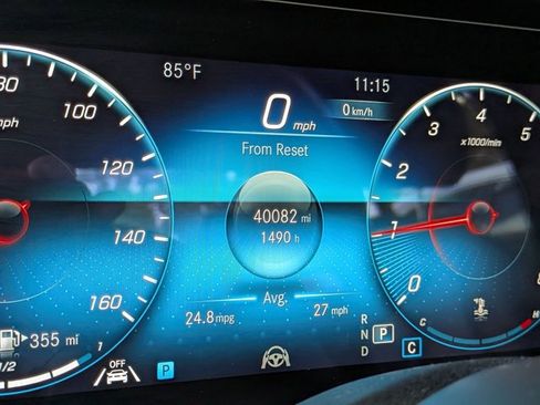 Used 2022 Mercedes-Benz E 350 Sedan image 5