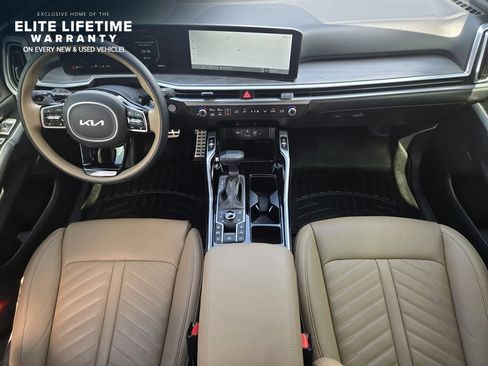 Certified 2025 Kia Sorento SX Prestige w/ Olive Brown Leather Package AWD/4WD image 20