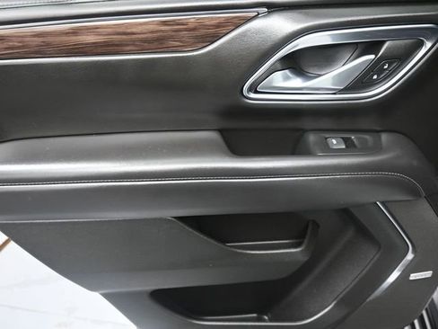 Used 2022 Chevrolet Tahoe LT w/ Luxury Package image 19