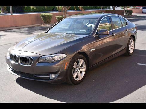 Used 2012 BMW 528i Sedan RWD image 3
