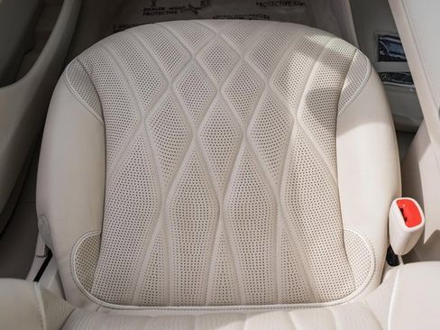 Certified 2024 Mercedes-Benz EQS 580 4MATIC Sedan image 27