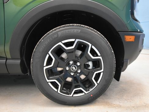 New 2025 Ford Bronco Sport Outer Banks w/ Outer Banks Tech Package+ image 33