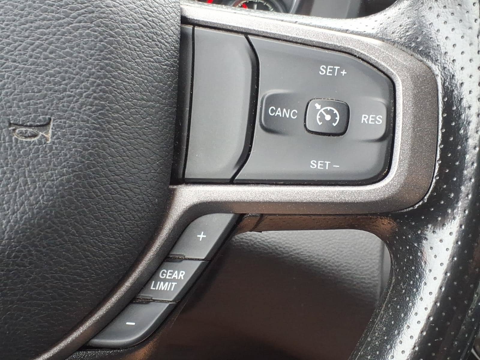 Used 2024 RAM 2500 Tradesman w/ Chrome Appearance Group AWD/4WD image 16
