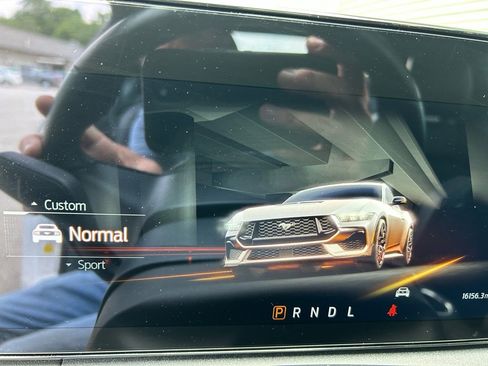 Used 2024 Ford Mustang Premium image 23