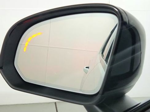 Certified 2026 Volvo XC40 B5 Ultra w/ Climate Package AWD/4WD image 15
