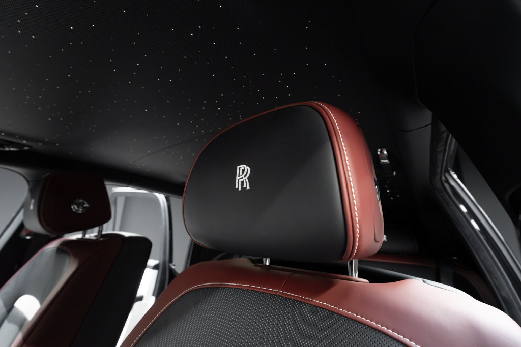 Used 2026 Rolls-Royce Cullinan AWD/4WD image 31