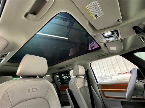 New 2025 Volkswagen ID. Buzz 1st Edition image 28