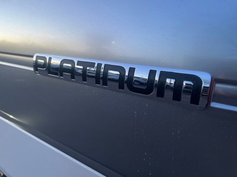 Used 2013 Ford F150 Platinum image 38