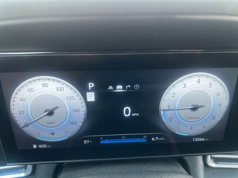 Used 2025 Hyundai Elantra SEL image 40