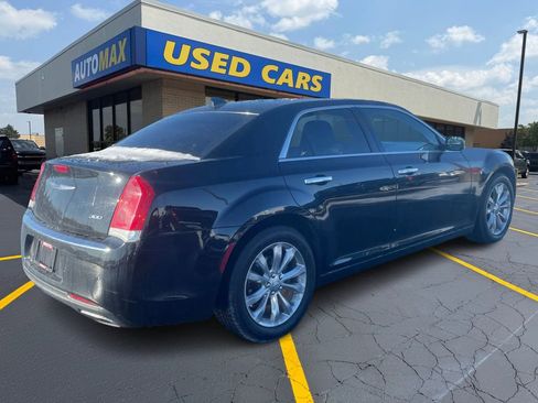 Used 2018 Chrysler 300 Limited w/ Safetytec Plus Group image 5