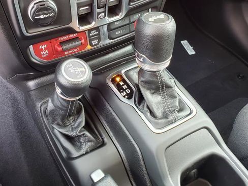 New 2026 Jeep Wrangler Unlimited Rubicon image 15