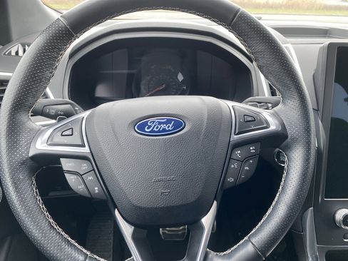 Used 2022 Ford Edge ST image 14