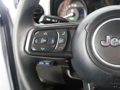 Used 2024 Jeep Wrangler Unlimited AWD/4WD image 29