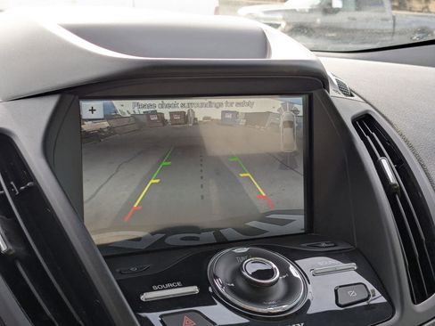 Used 2019 Ford Escape Titanium image 23