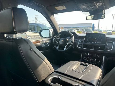 Used 2023 Chevrolet Suburban Premier AWD/4WD image 14