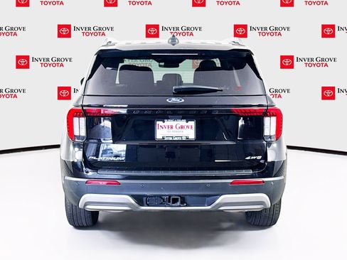 Used 2025 Ford Explorer Platinum AWD/4WD image 6